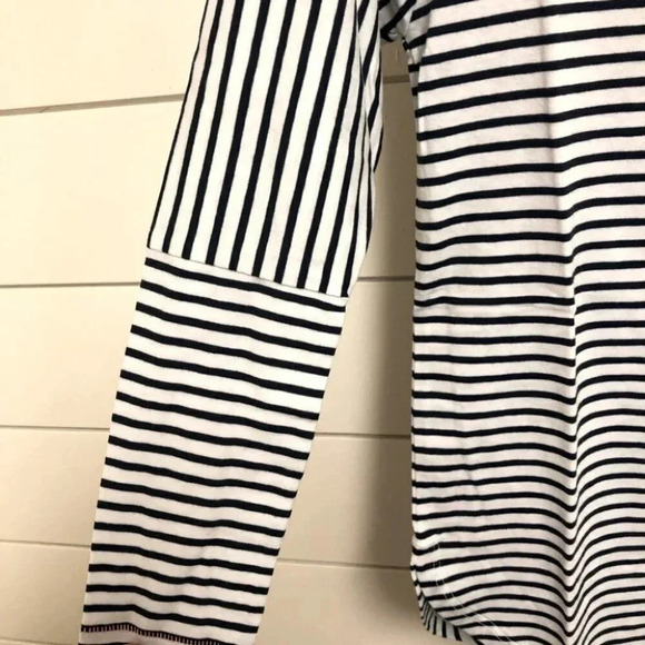 Vineyard Vines Navy and White Striped Edgartown Long Sleeve Top Size XXS NWT - Picture 5 of 11